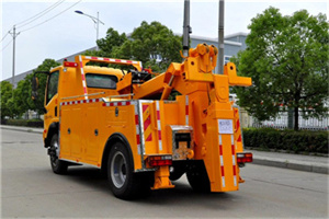 康乐高速路拖车费